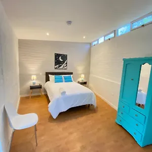 Springhills Quito Airport Mini-hôtel